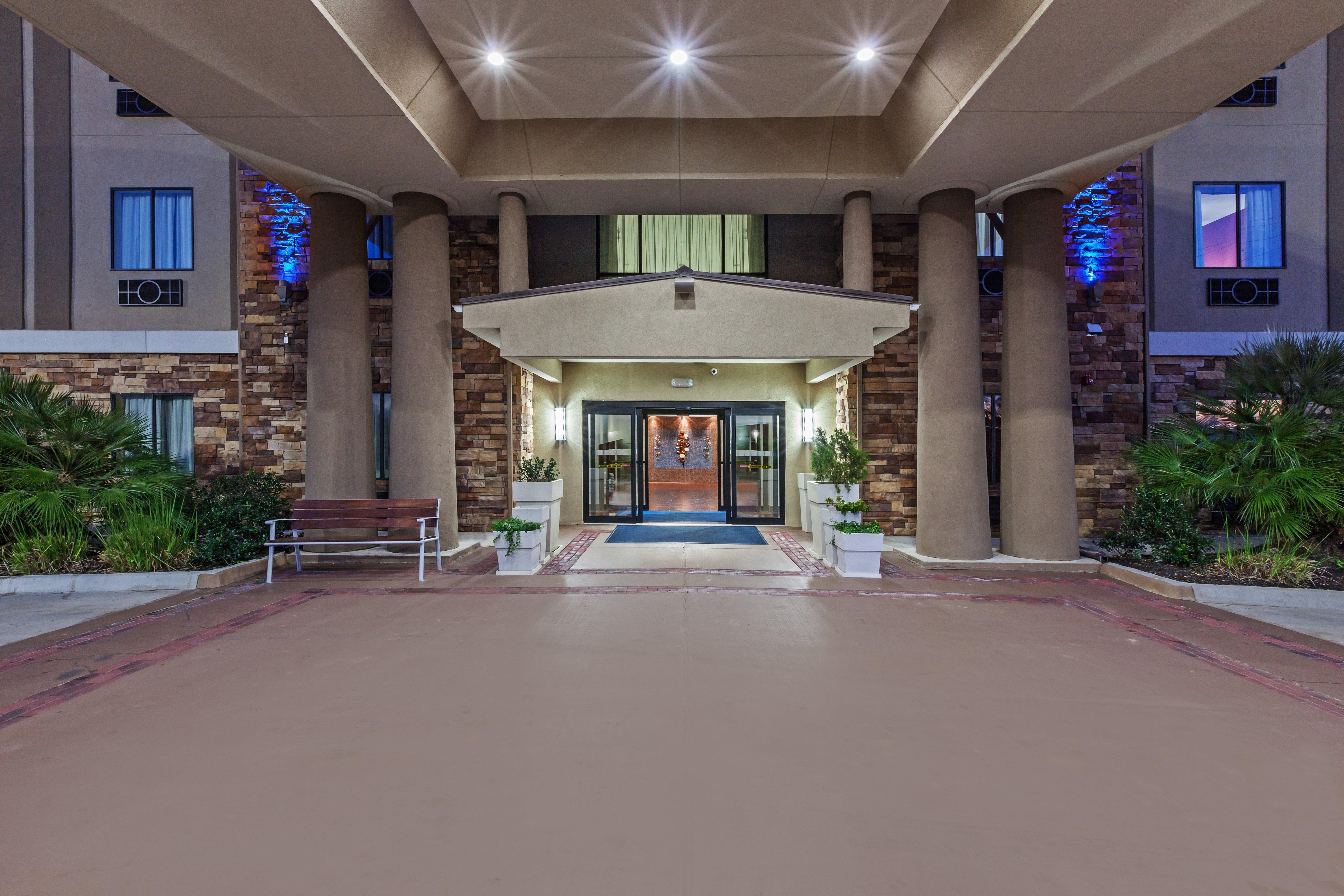 Holiday Inn Express & Suites Cleveland By Ihg Ngoại thất bức ảnh