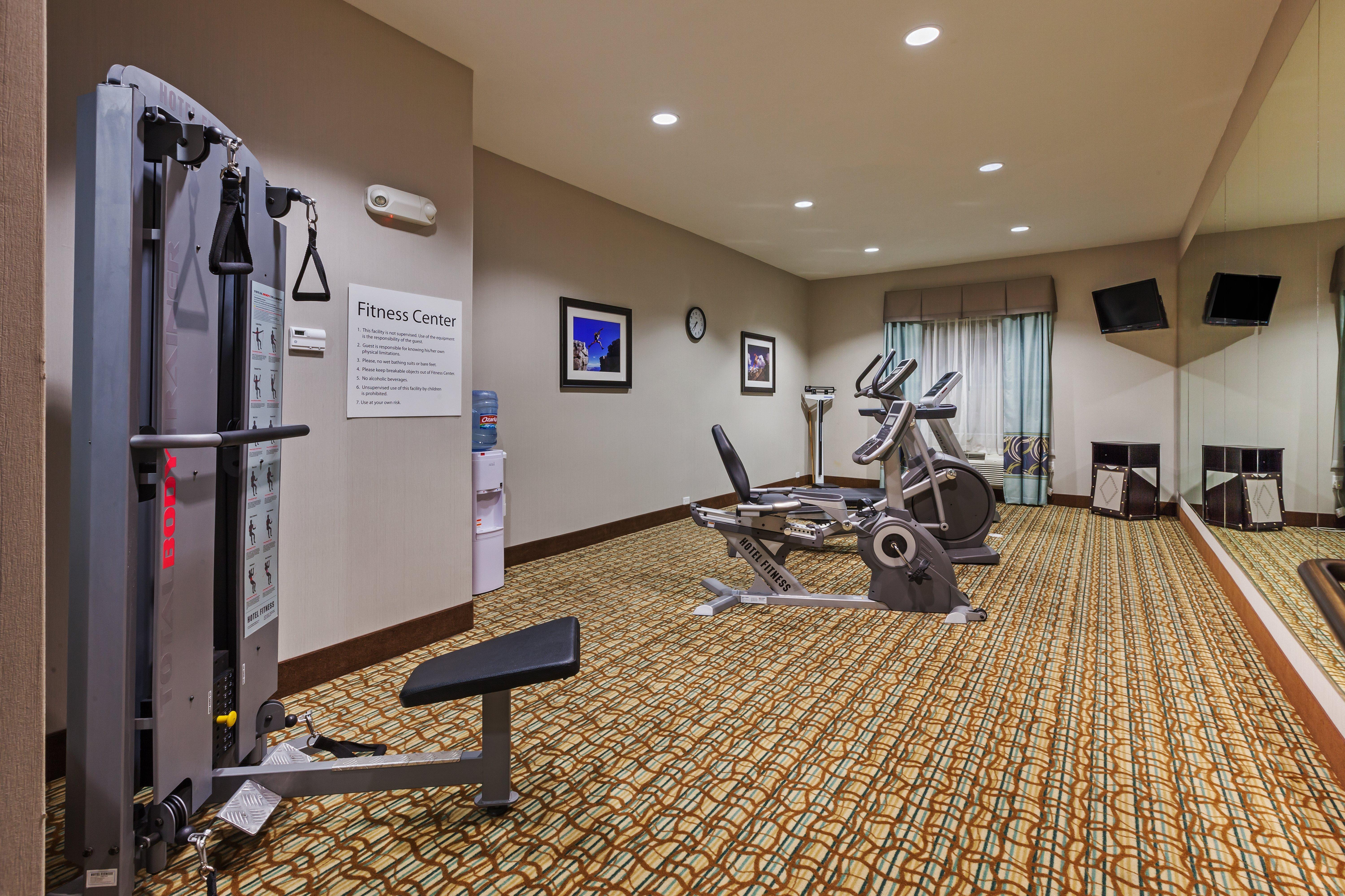 Holiday Inn Express & Suites Cleveland By Ihg Ngoại thất bức ảnh