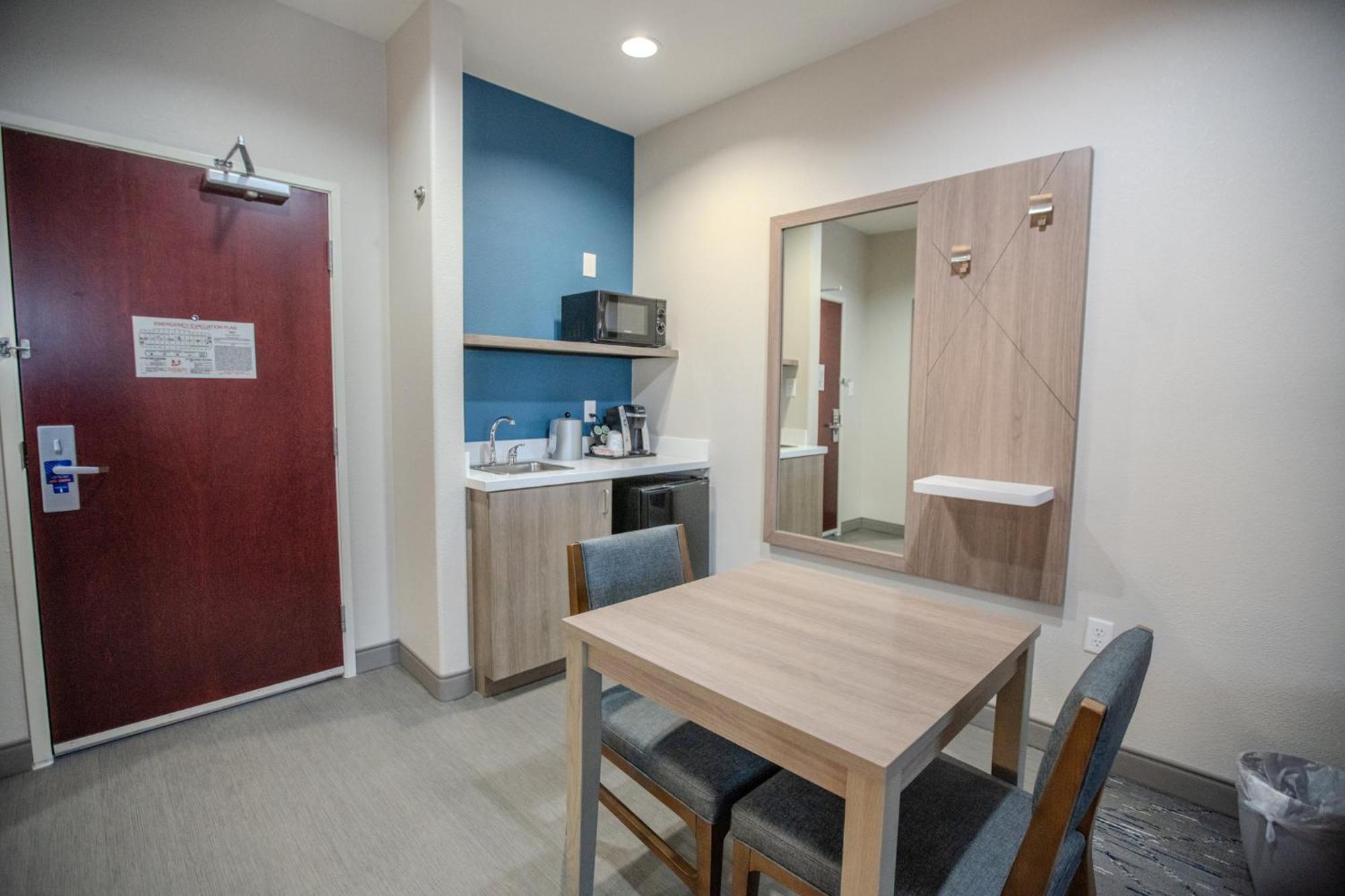 Holiday Inn Express & Suites Cleveland By Ihg Ngoại thất bức ảnh