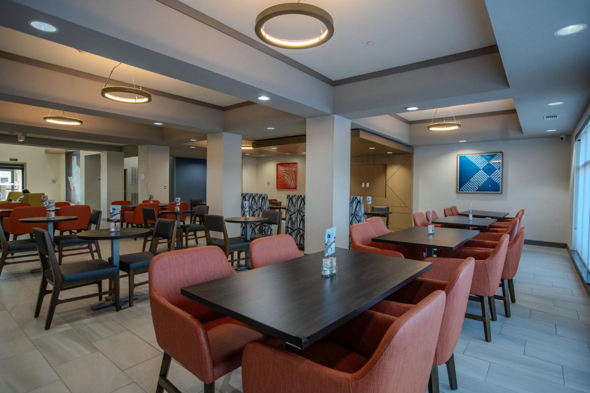 Holiday Inn Express & Suites Cleveland By Ihg Ngoại thất bức ảnh