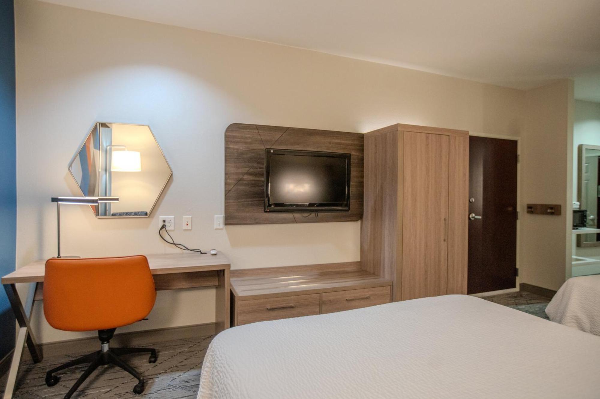 Holiday Inn Express & Suites Cleveland By Ihg Ngoại thất bức ảnh