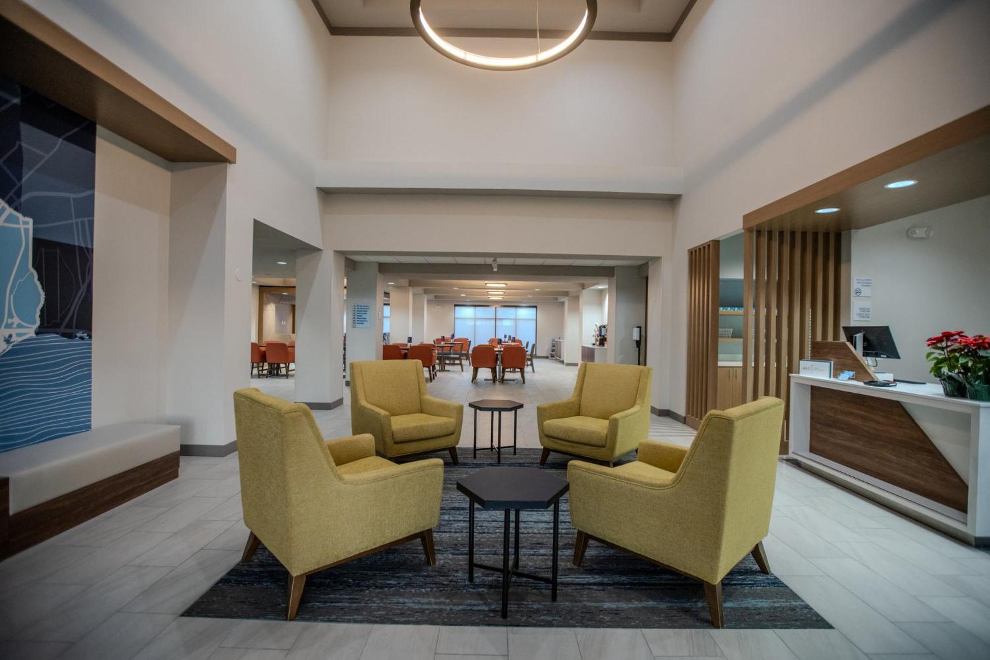 Holiday Inn Express & Suites Cleveland By Ihg Ngoại thất bức ảnh